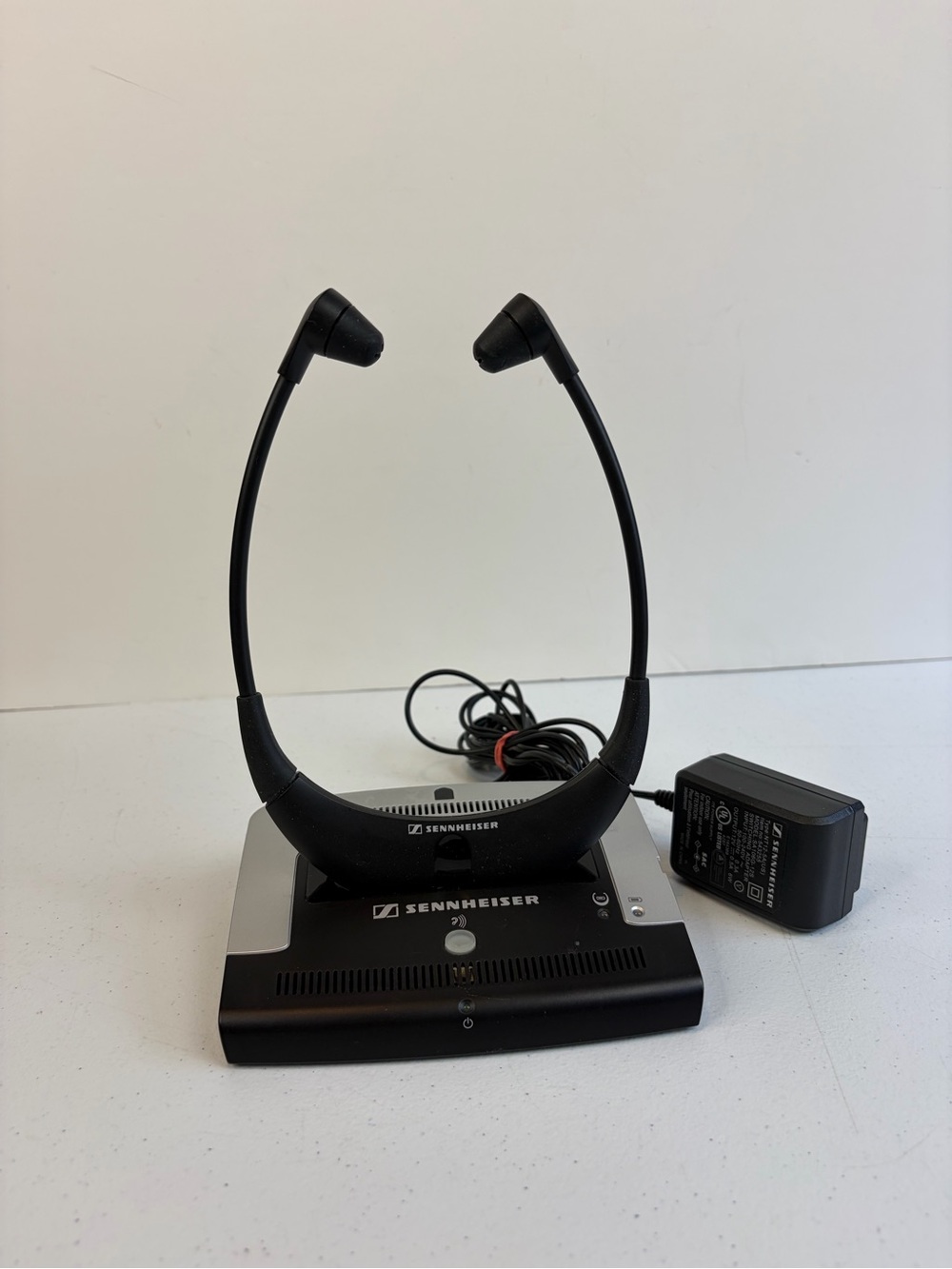 Sennheiser IS 410 Infrared Wireless Headphones Stereo TV Listening Amplifier